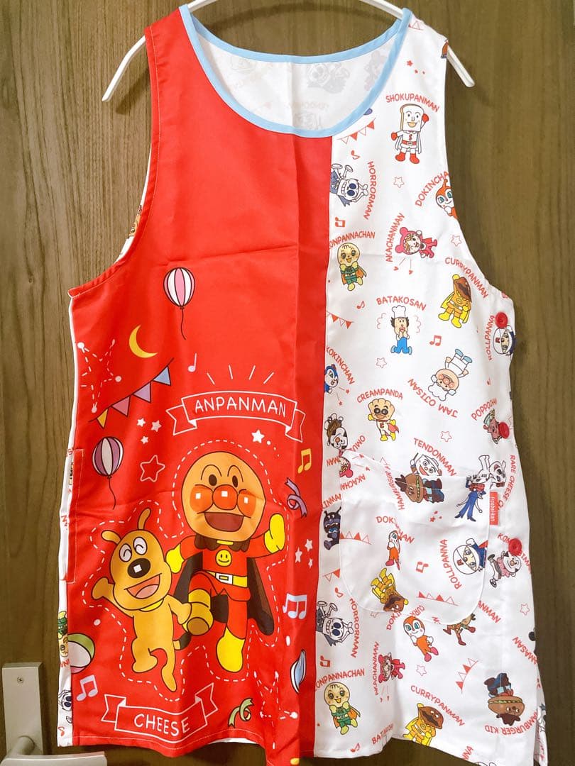 アンパンマンエプロン　みんなあつまれ