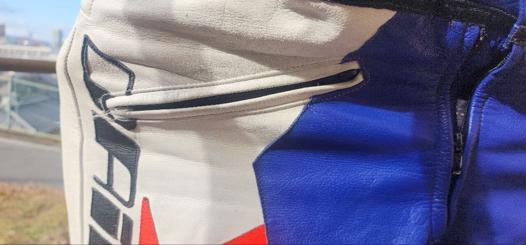 ダイネーゼレーシングレザーパンツ。サイズ52ファスナー付き。 きずほとんど無し