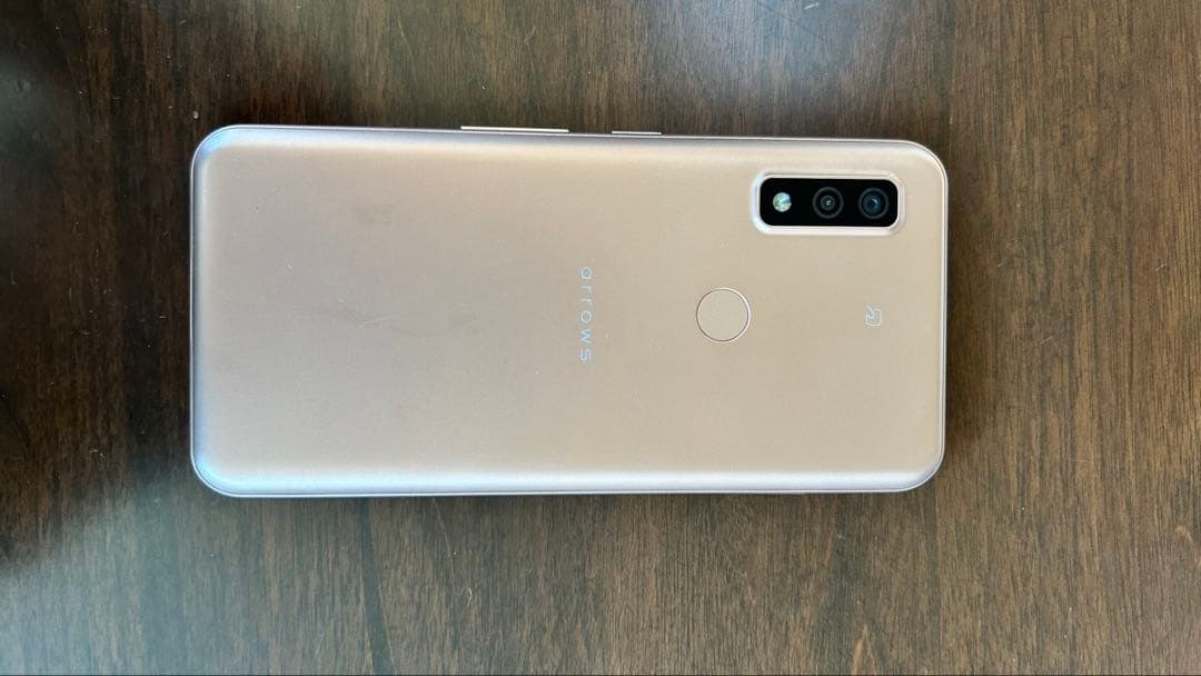 スマートフォン本体 arrows FCG01