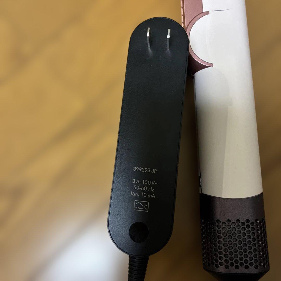 ダイソン エアストレート ストレイトナー ピンク ヘアドライヤー