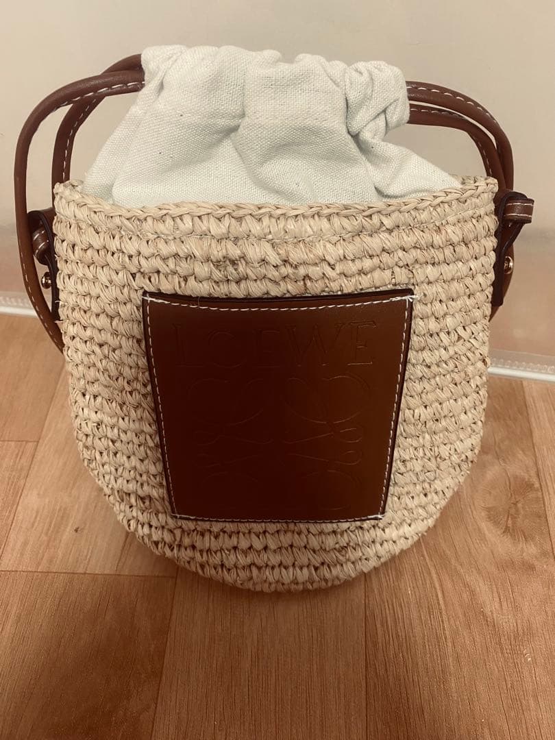 大人気ののラフィア　カゴバッグ　ショルダー付き