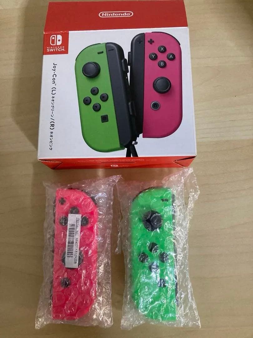Nintendo Switch ニンテンドースイッチ　　赤青+グリーンピンク付き
