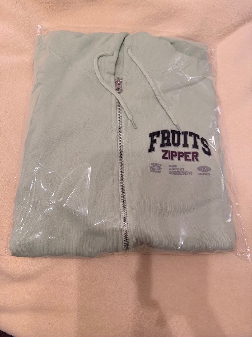 FRUITS ZIPPER OSHI API パーカー 櫻井優衣