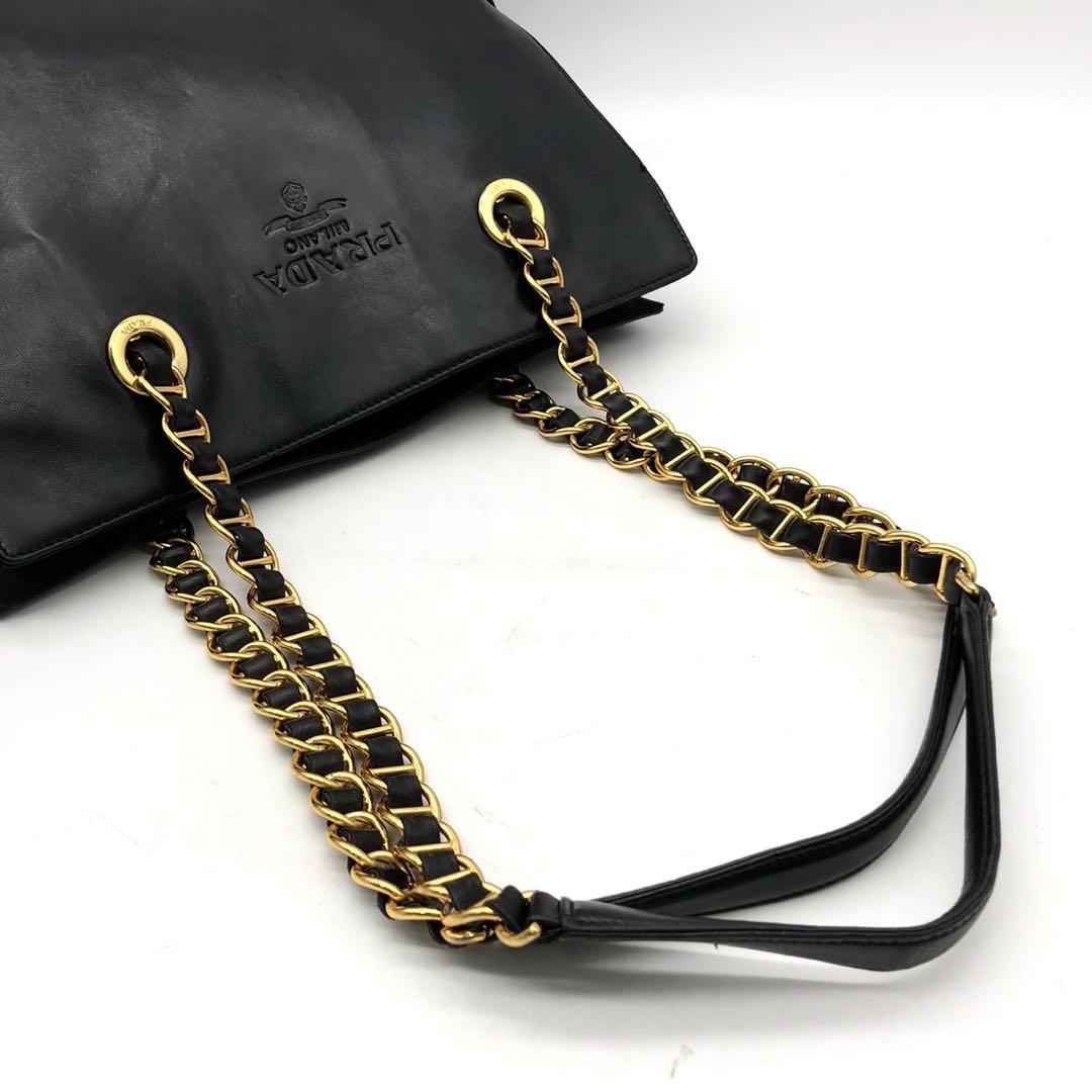 ✨美品・ギャランティ付✨プラダ チェーンショルダーバッグ ロゴ型押し 切り替え