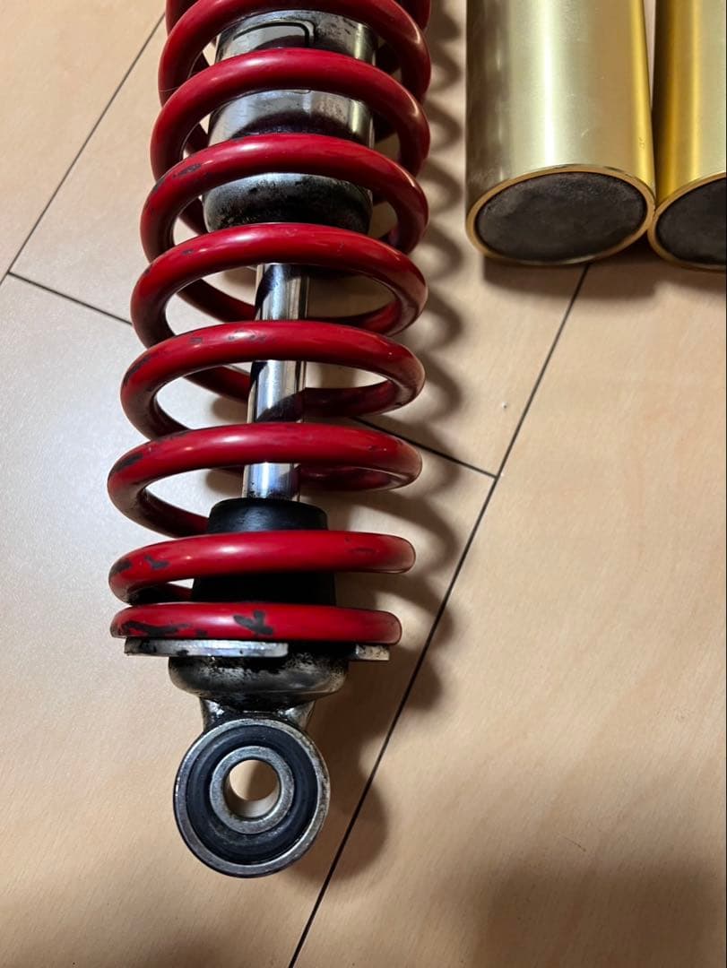 SHOWA サスペンションショック 二本セット　バリオス2 純正