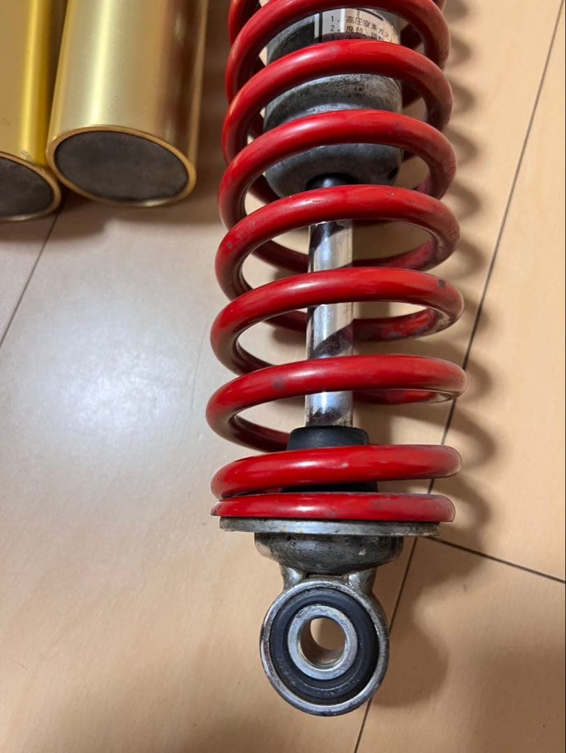 SHOWA サスペンションショック 二本セット　バリオス2 純正