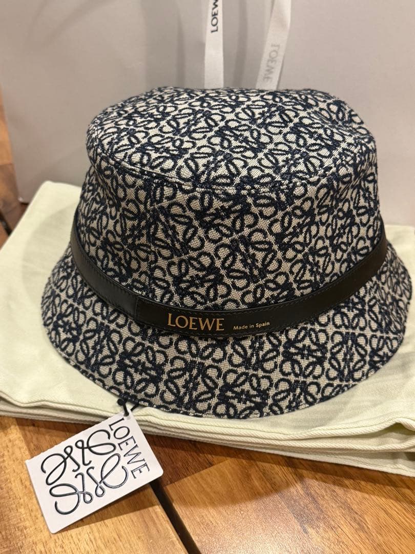 LOEWE ロゴ入りバケットハット