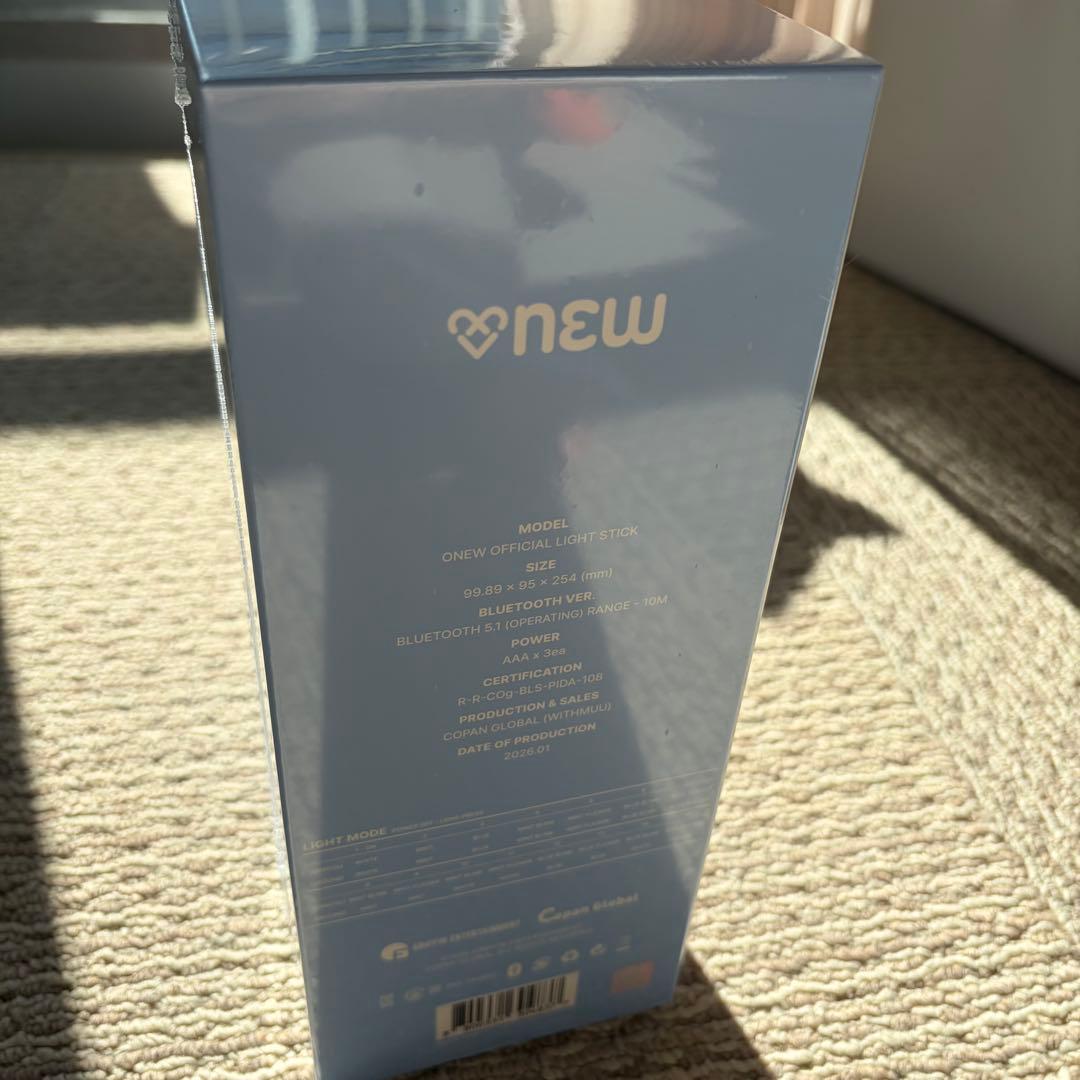 SHINee ONEW オニュ ファンライト　ペンライト