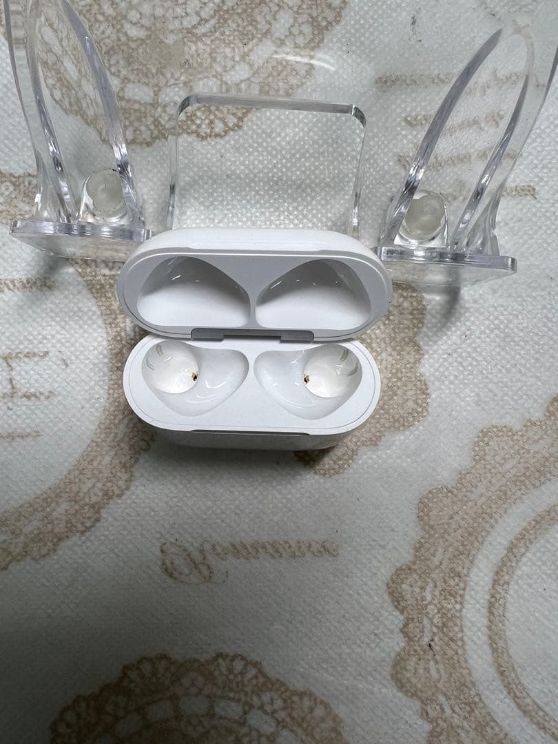 Airpods 4本体 ホワイト