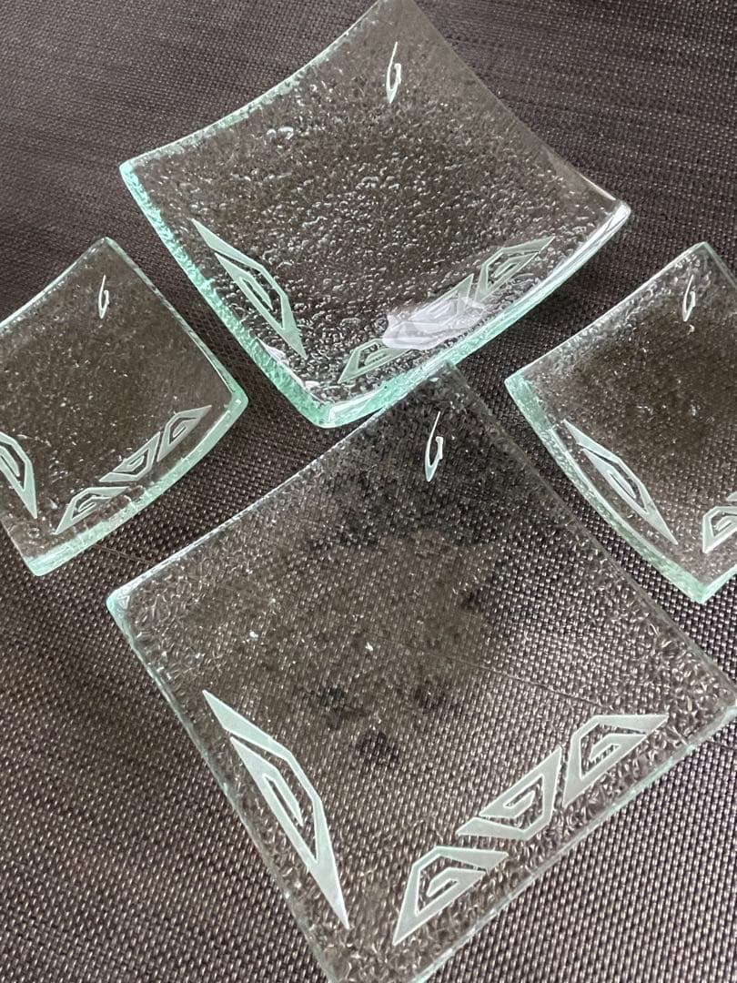 ナガール　ガラスの小皿