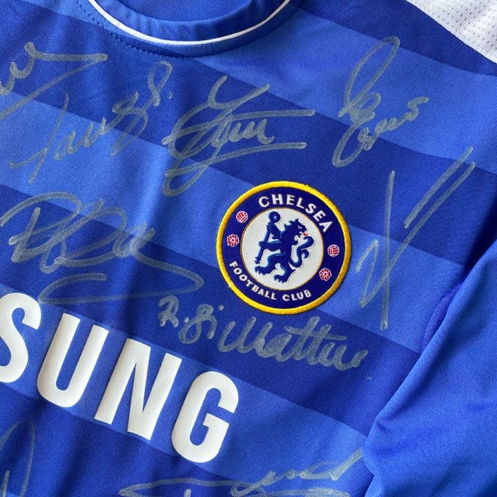 【証明書付】11-12 チェルシー２４選手＋スタッフ直筆サイン入り ユニフォーム