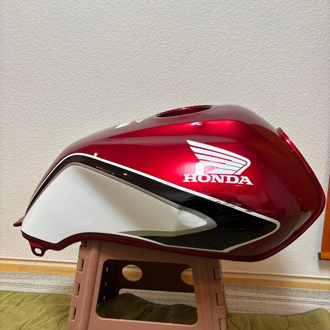 CB400SF REVO タンク