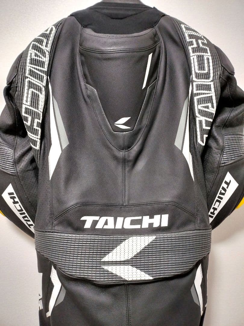 【英鉄】RSタイチ レーシングスーツ XL