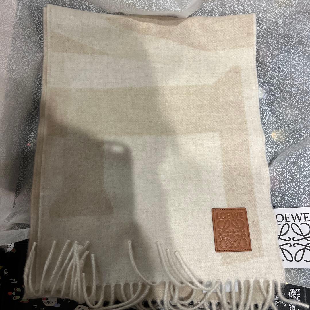 新品未使用　LOEWE ロエベ　カシミヤ100%マフラー