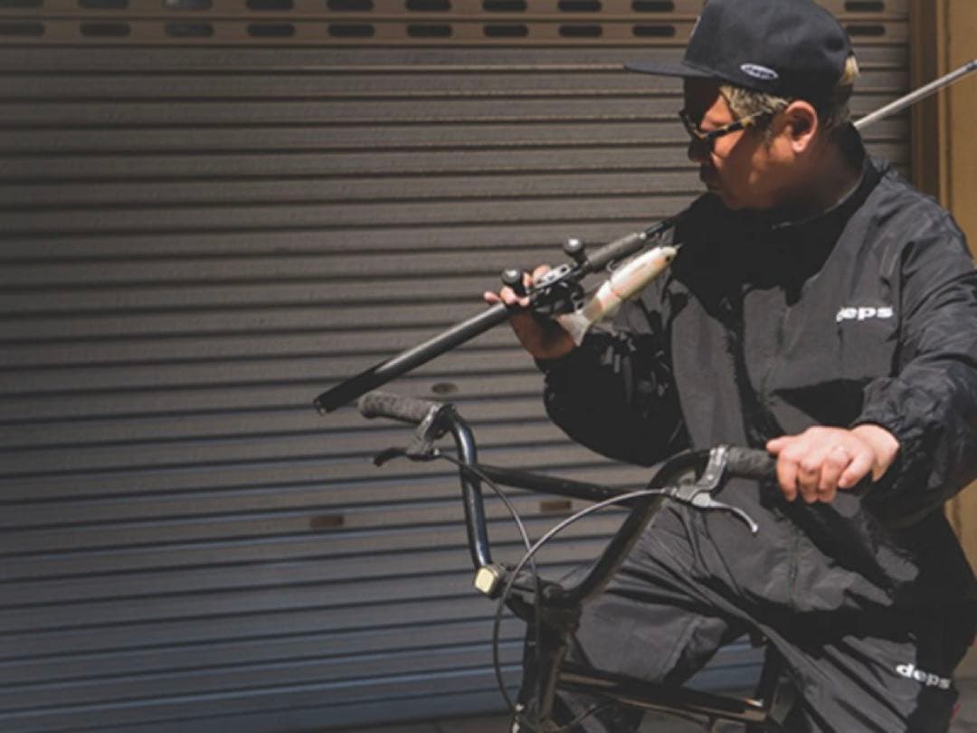 【値下げ】deps ナイロントラックジャケット Lサイズ　防風　撥水