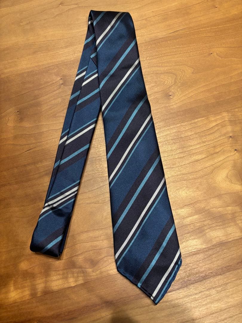 Atto Vannucci ネイビーレジメンタルネクタイ　アットヴァンヌッチ