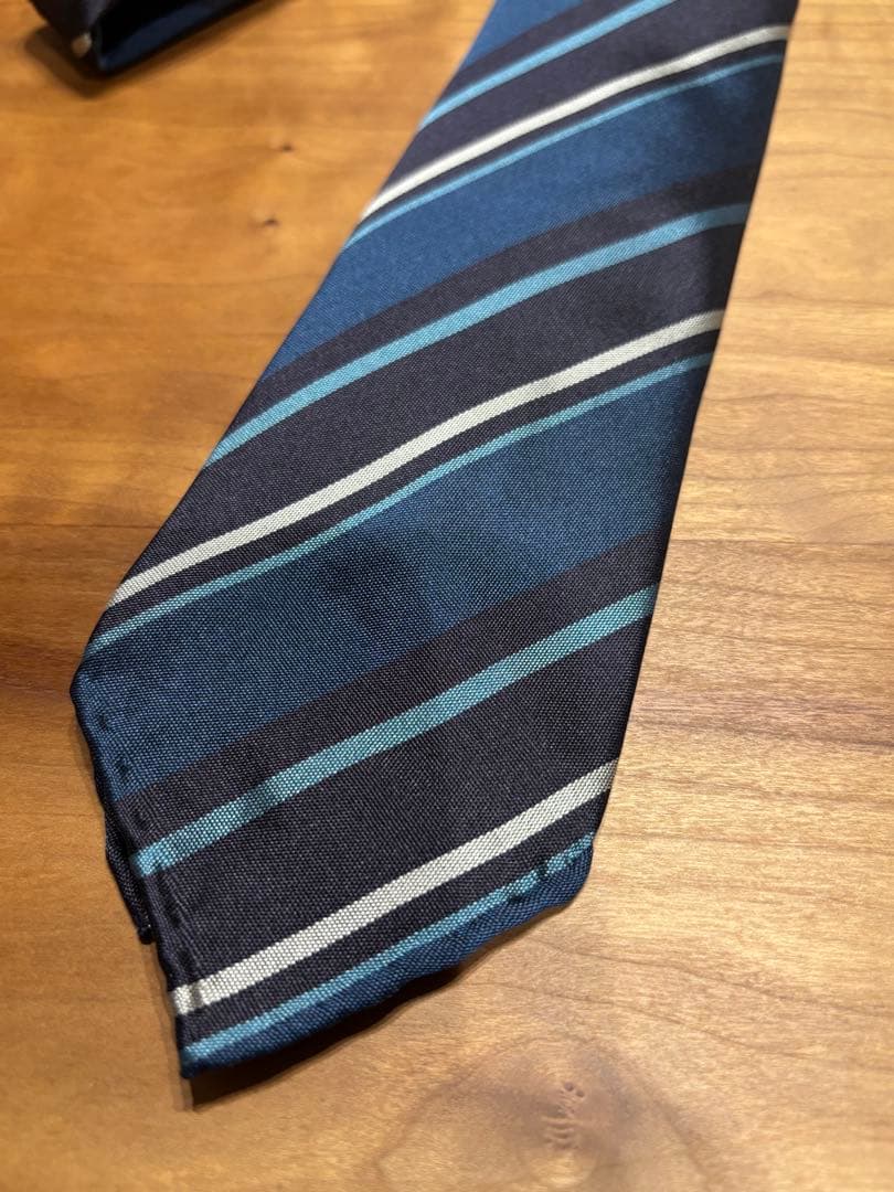 Atto Vannucci ネイビーレジメンタルネクタイ　アットヴァンヌッチ