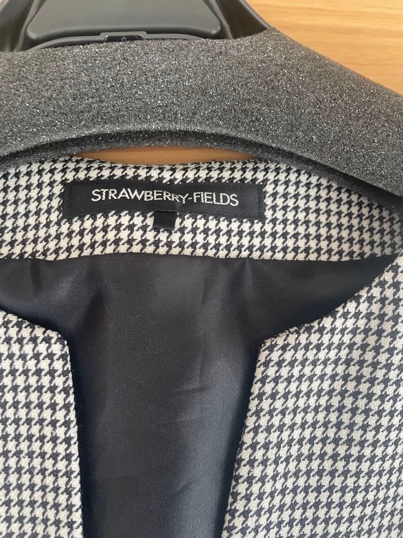 期間限定値下げ　STRAWBERRY-FIELDS ワンピース　千鳥柄