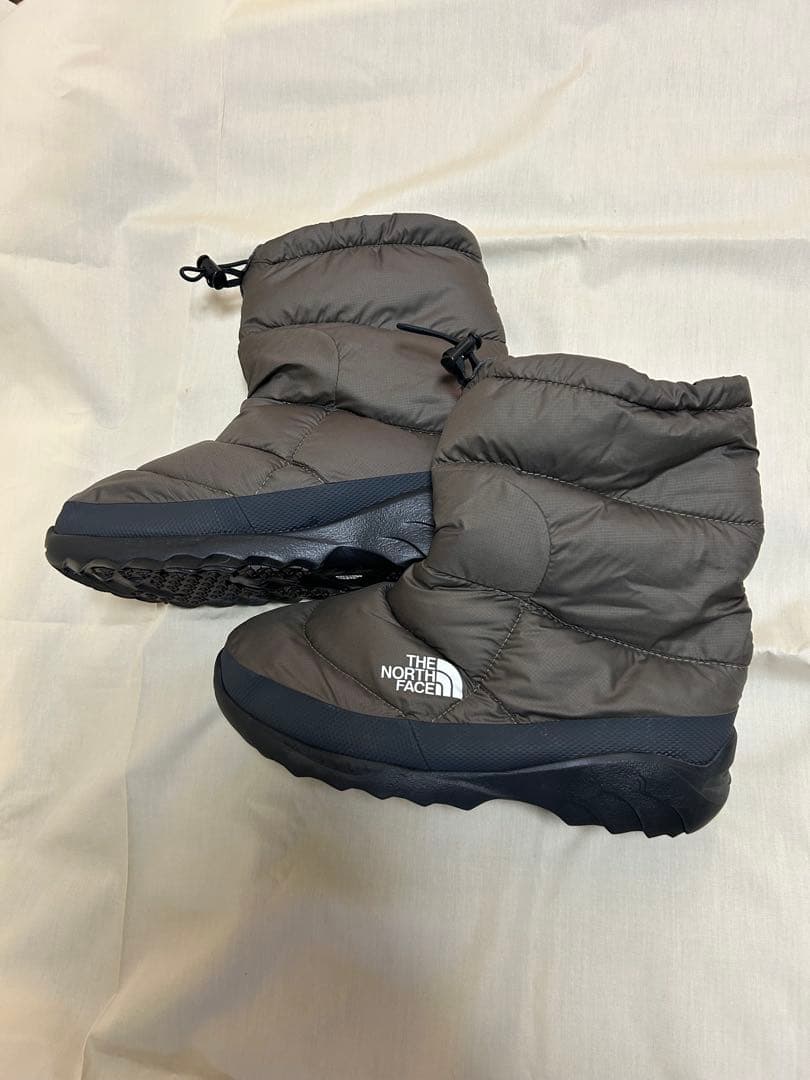 THE NORTH FACE ヌプシ ブーティ スノーブーツ 28cm