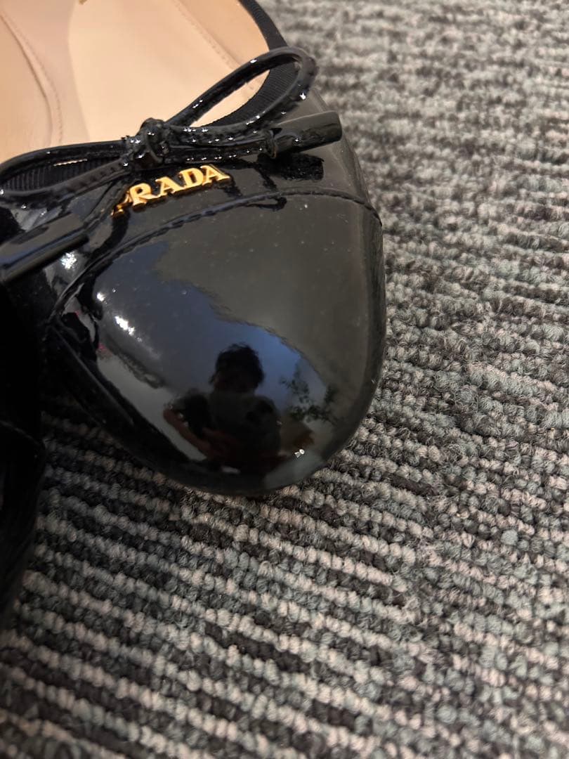 PRADA バレエシューズ