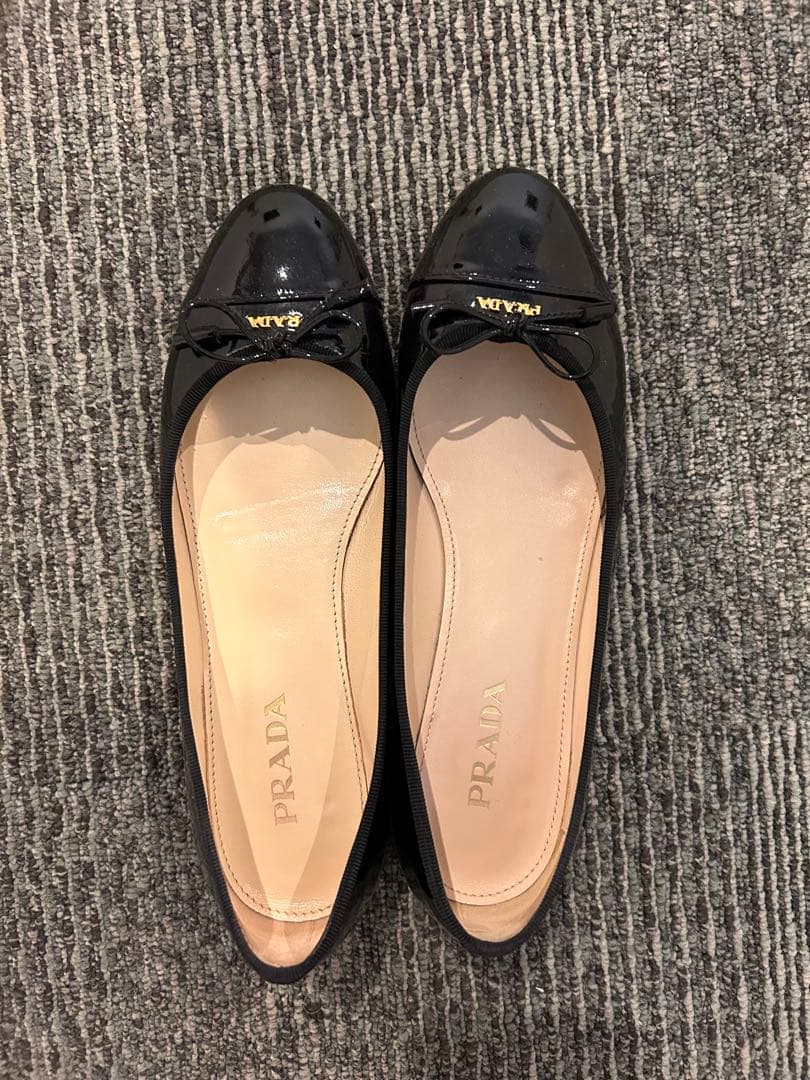 PRADA バレエシューズ