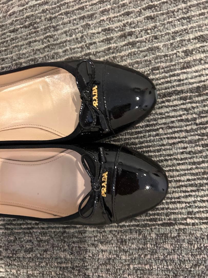 PRADA バレエシューズ