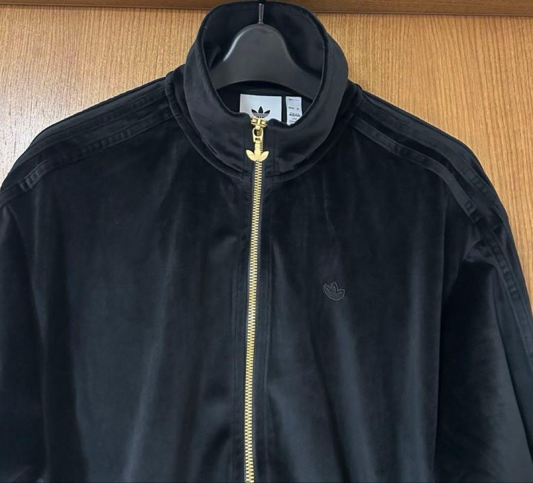 adidas ファイアーバード ベロア トラックトップ