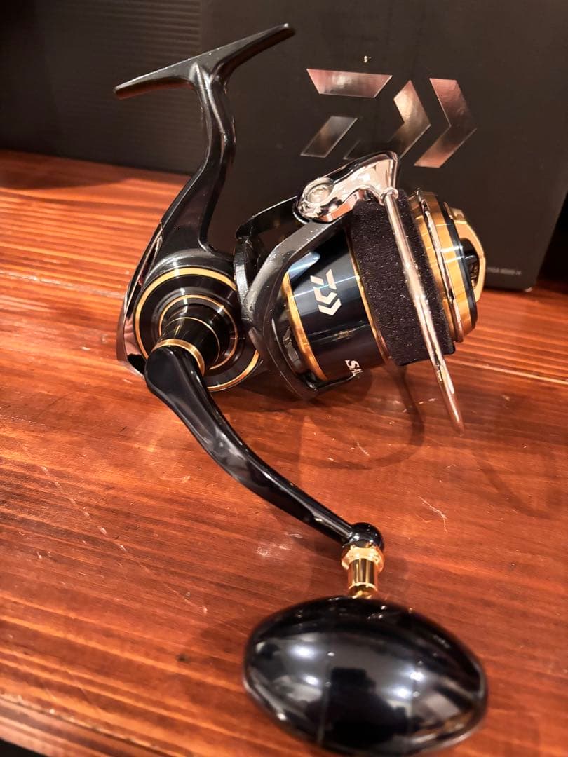 20 ソルティガ8000H 美品　SLPワークスノブ付