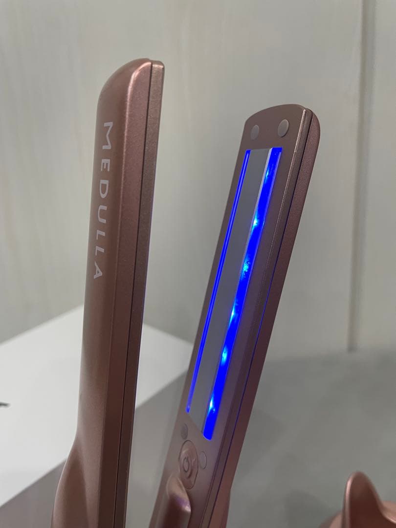 メディラ　ソニックシャインプロ　超音波アイロン　限定カラー