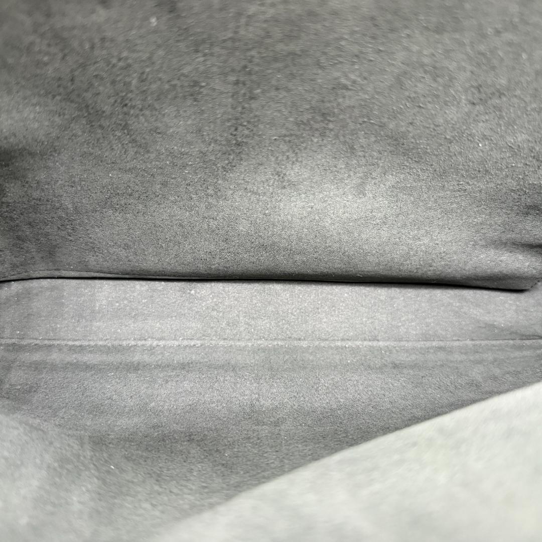 M6932 フェンディ ピーカブー アイシーユー ミディアム 7VA529