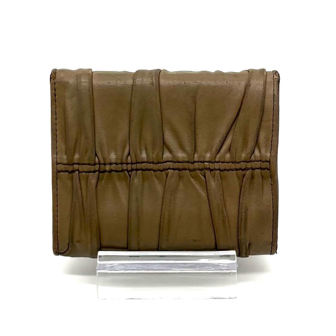 【美品】 付属品完備 PRADA レザー ギャザー 二つ折り財布 ロゴ ベージュ