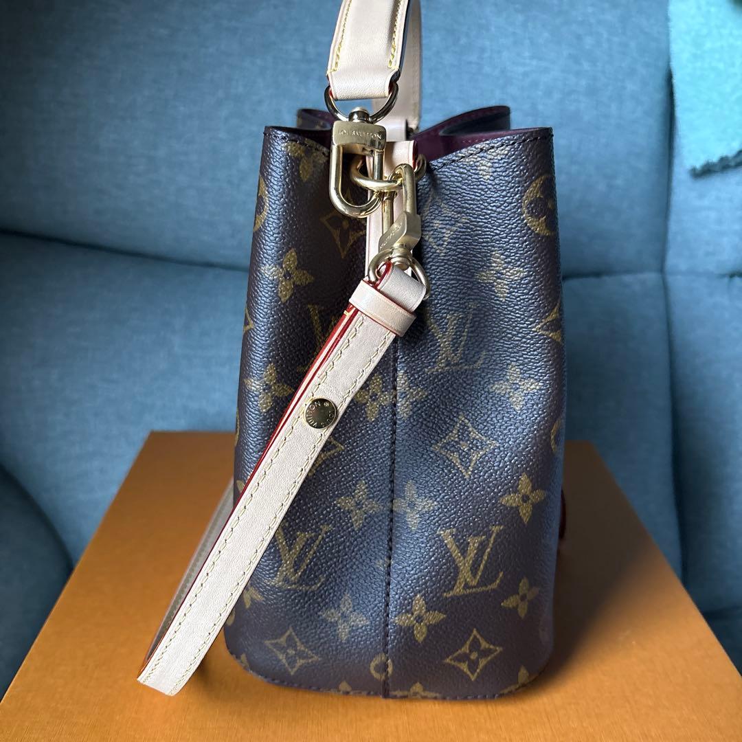 LOUIS VUITTONネオノエ B B