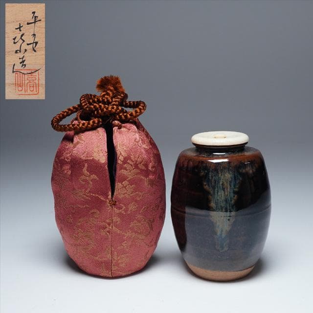 万代喜山　肩衝茶入　共箱　仕服：珠光緞子　茶道具　濃茶