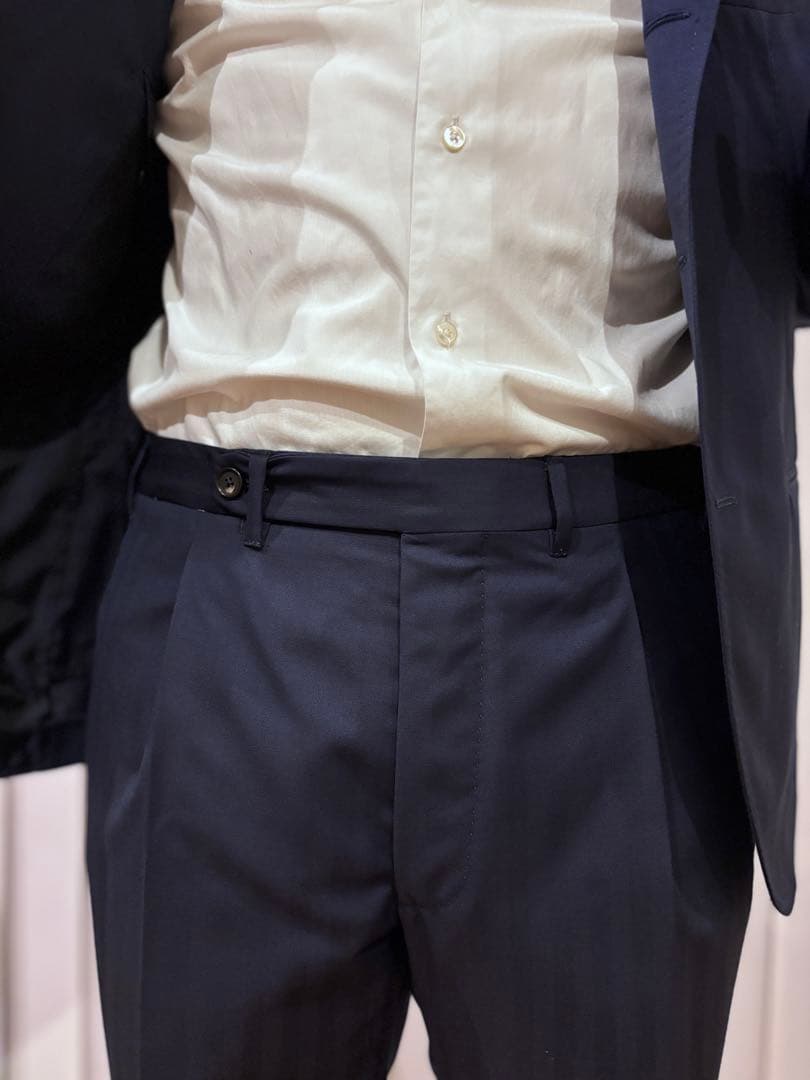 【新品未使用】デ ペトリロ　ネイビーヘリンボーンシングルスーツ　48