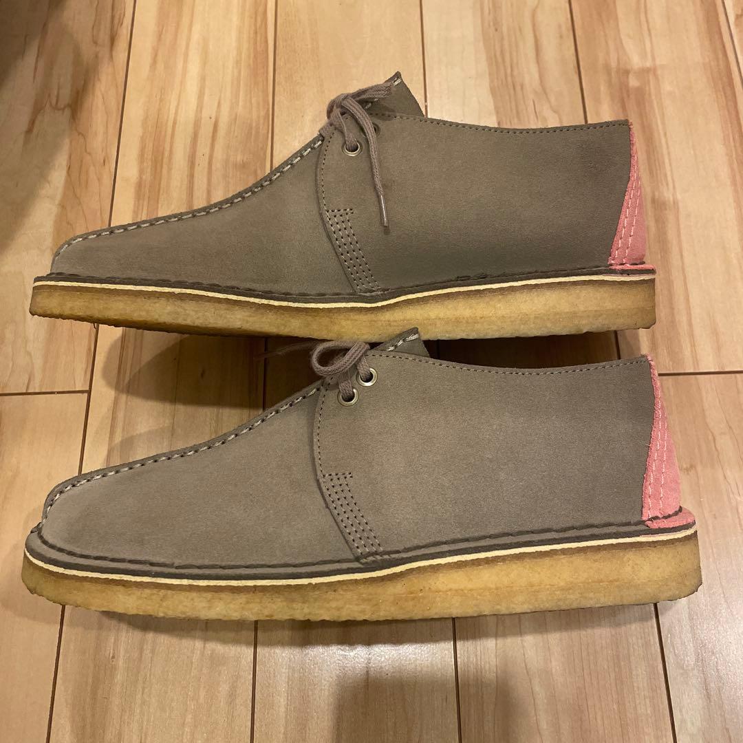 【激レア】　CLARKS ピンク/シャンパーニュ　モカシン　チャッカ　クラークス