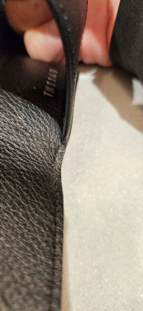 LOUIS VUITTON　ミュルティクレ4 M64054 マヒナ ブラック