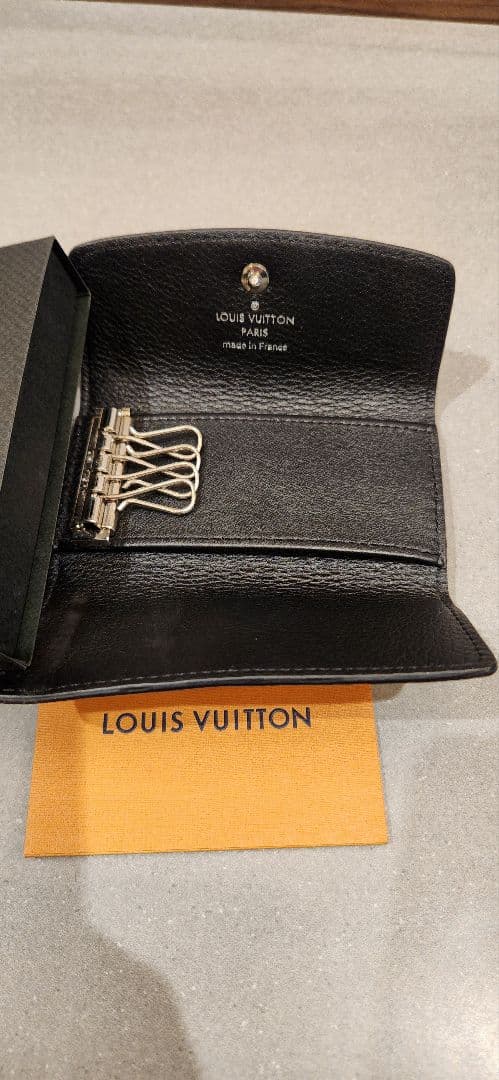 LOUIS VUITTON　ミュルティクレ4 M64054 マヒナ ブラック