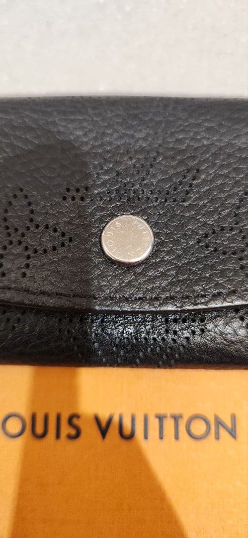 LOUIS VUITTON　ミュルティクレ4 M64054 マヒナ ブラック