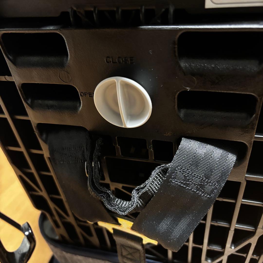 【極美品】日本育児 トラベルベスト EC Fix 軽量 コンパクト ISOFIX