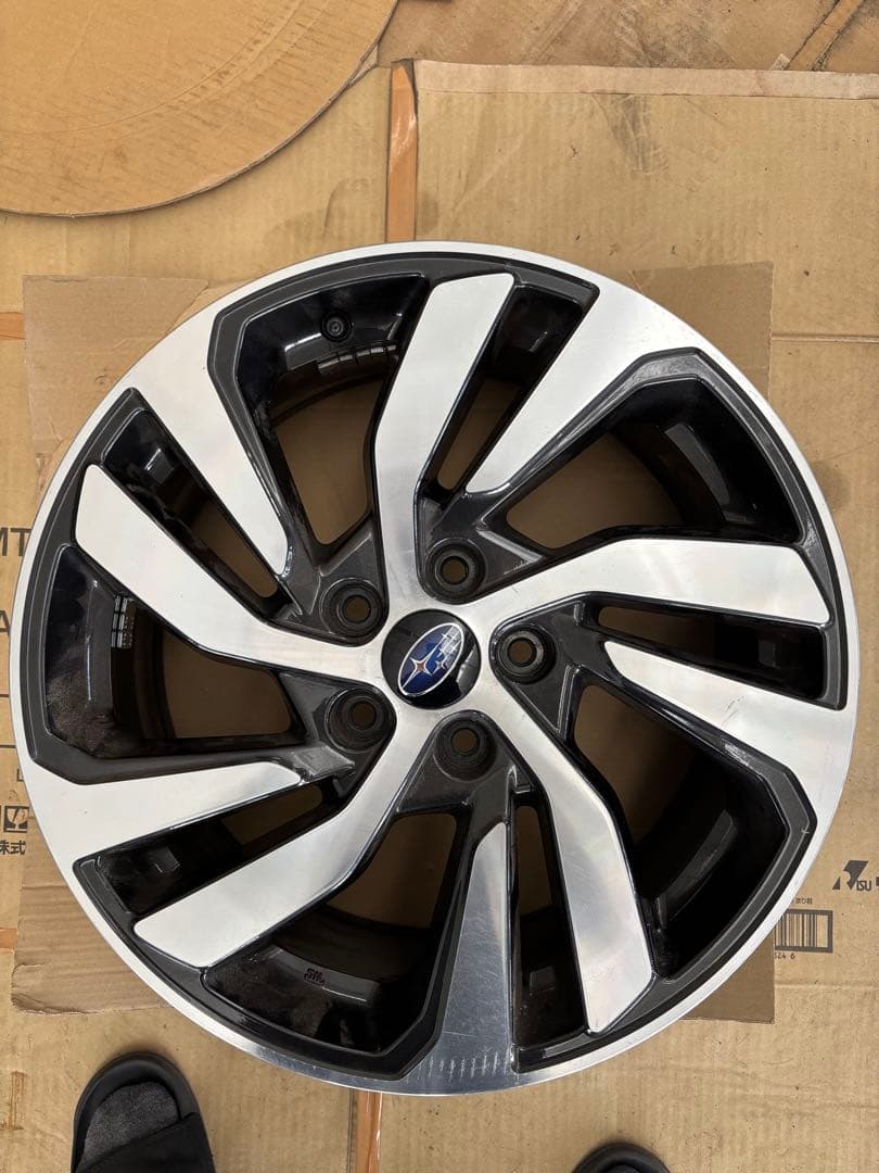 レヴォーグ18インチ7.5J　ET55