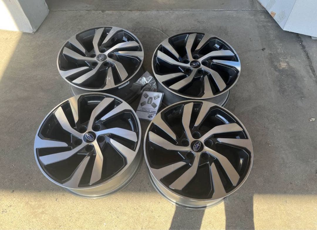 レヴォーグ18インチ7.5J　ET55