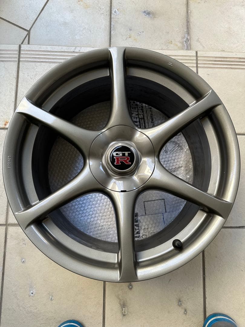 超美品！BNR34GTR純正１８インチホイール！日産　NISSAN最終価格！！