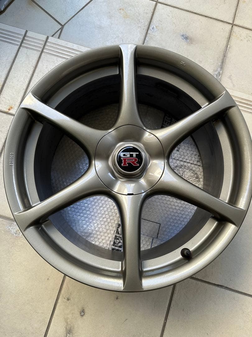 超美品！BNR34GTR純正１８インチホイール！日産　NISSAN最終価格！！
