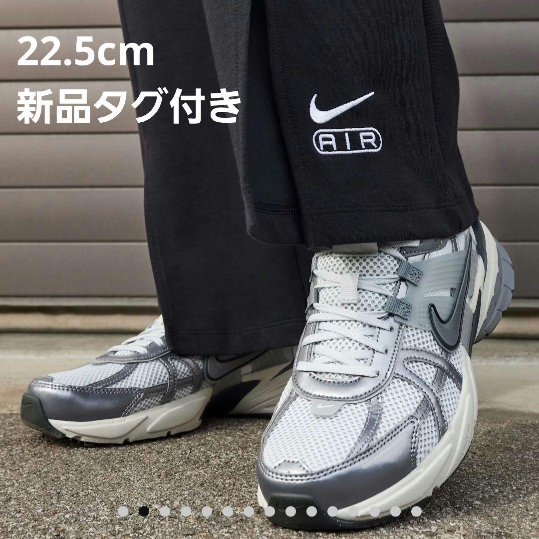 匿名発送　Nike 大人気カラー　WMNS V2K RUN　ウィメンズV2Kラン