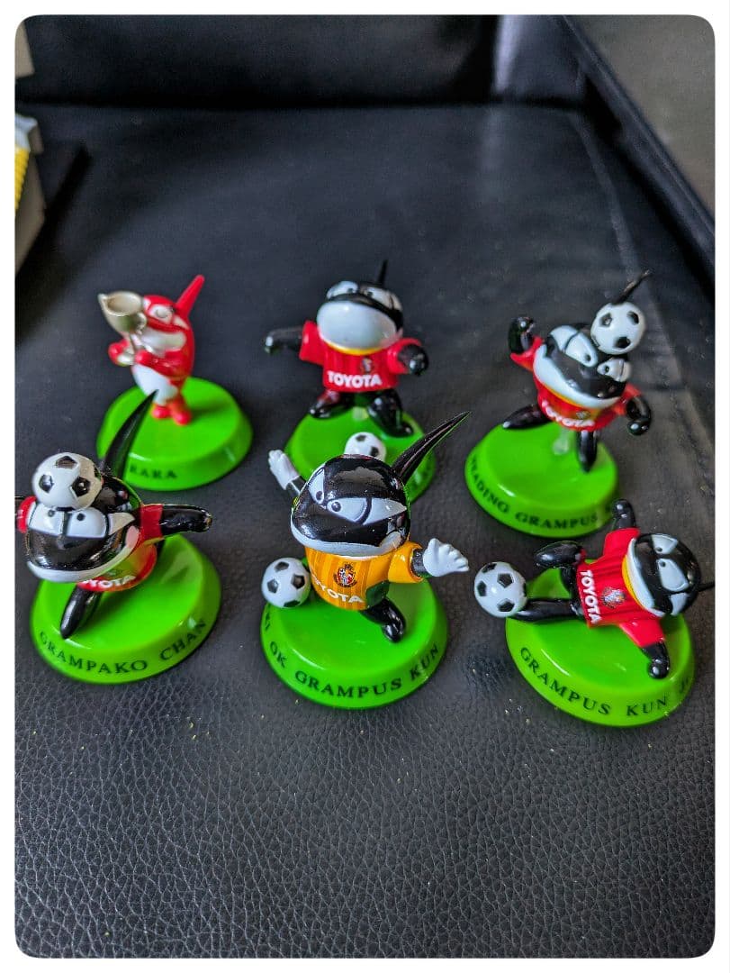 瑞穂メモリアルピッチ（ジオラマ）&グランパスくん一家フィギュア おまけ付 非売品