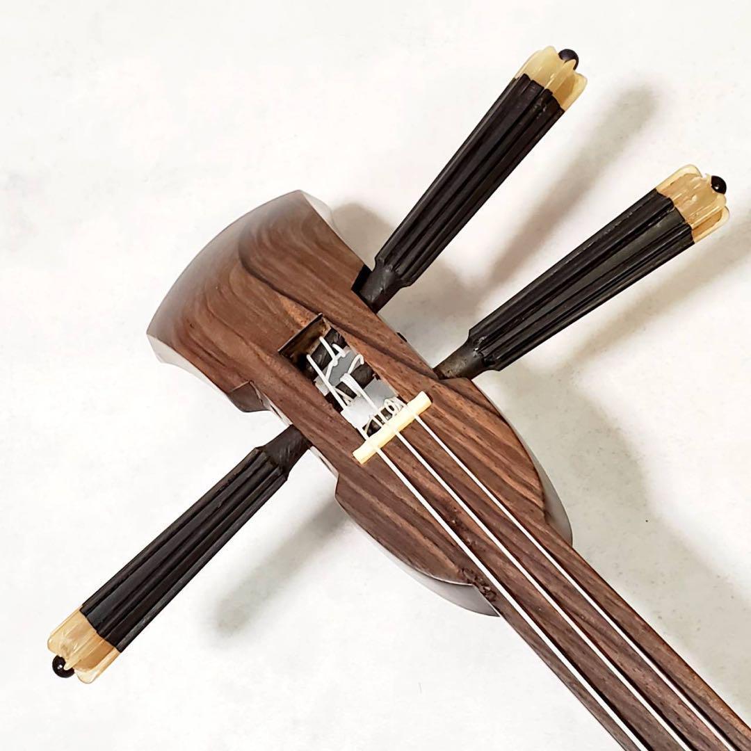 【演奏確認済】沖縄三線 本蛇皮張り ハードケース付き 和楽器 三味線 弦楽器