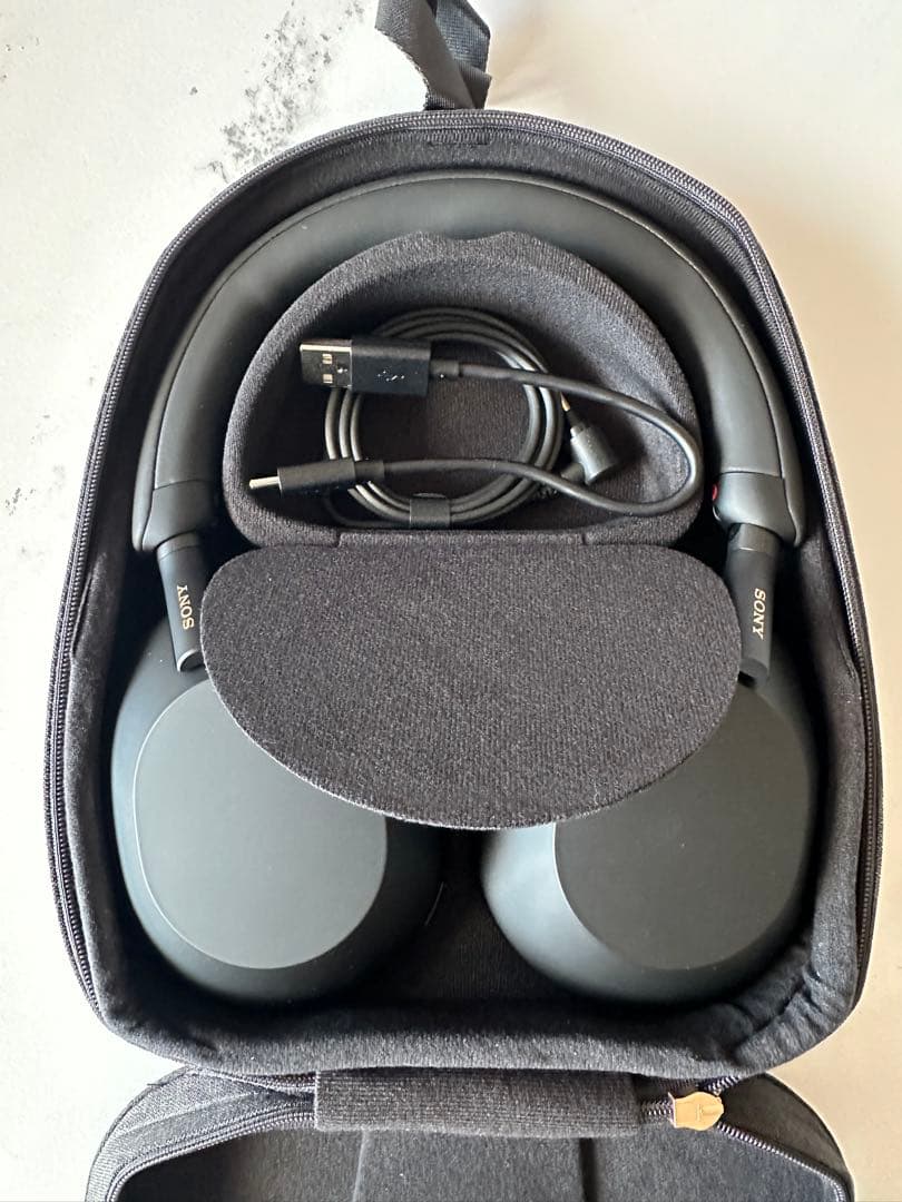 【美品】SONY WH-1000XM5 ブラック ワイヤレスヘッドホン