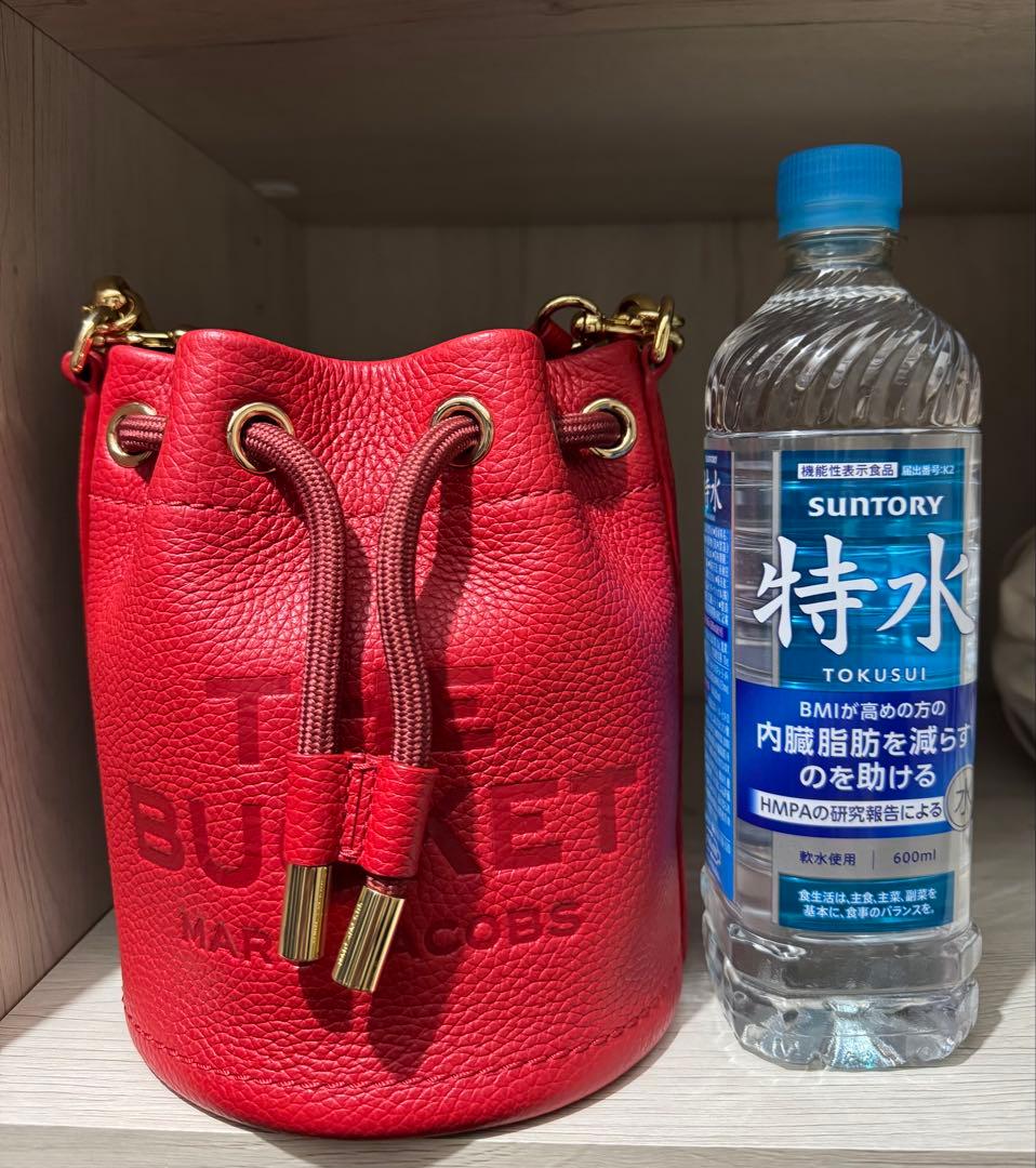 マークジェイコブス　バケットバッグ　赤