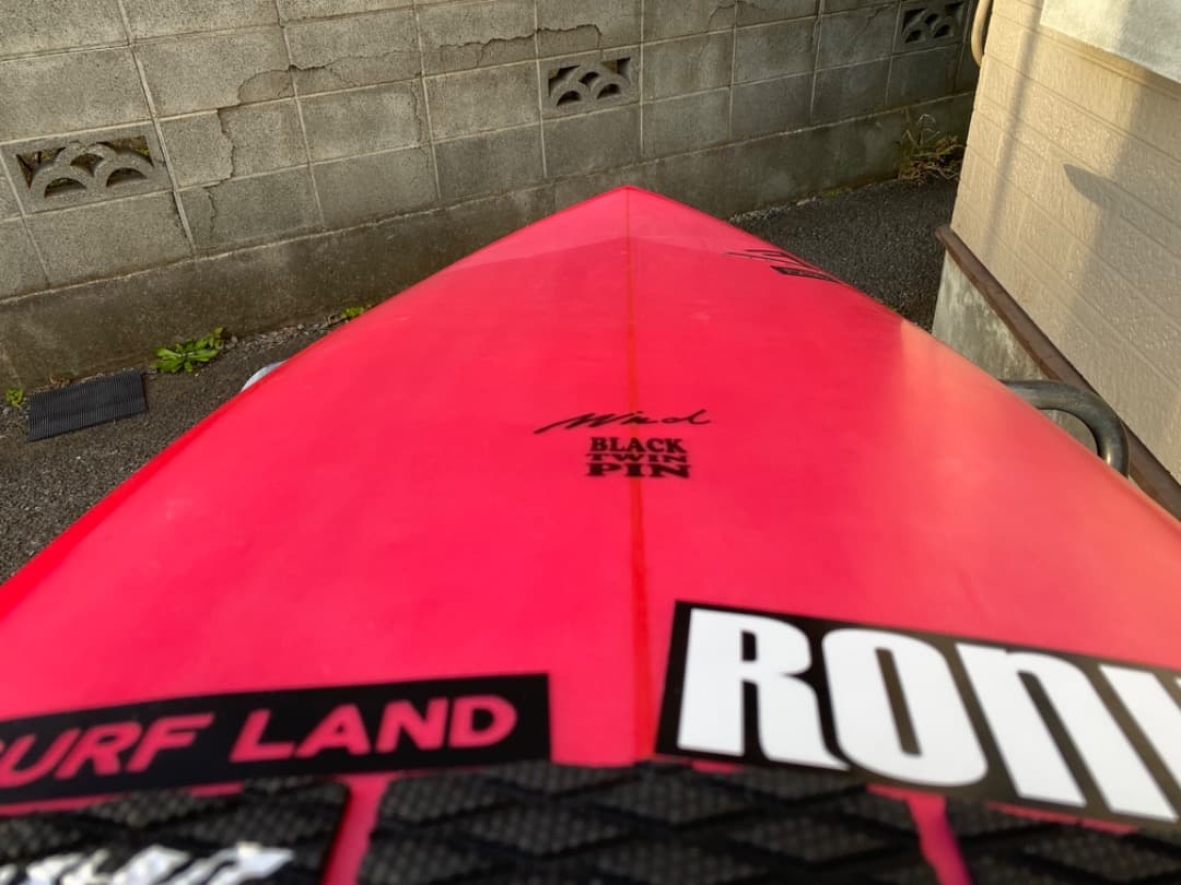 【yokko】MINDSURFBOARD / BLACK TWIN PIN