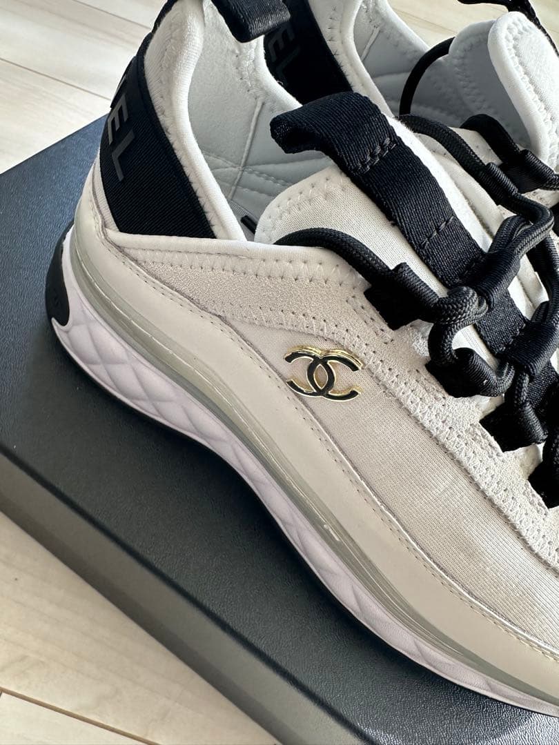 シャネルマトラッセスニーカー37